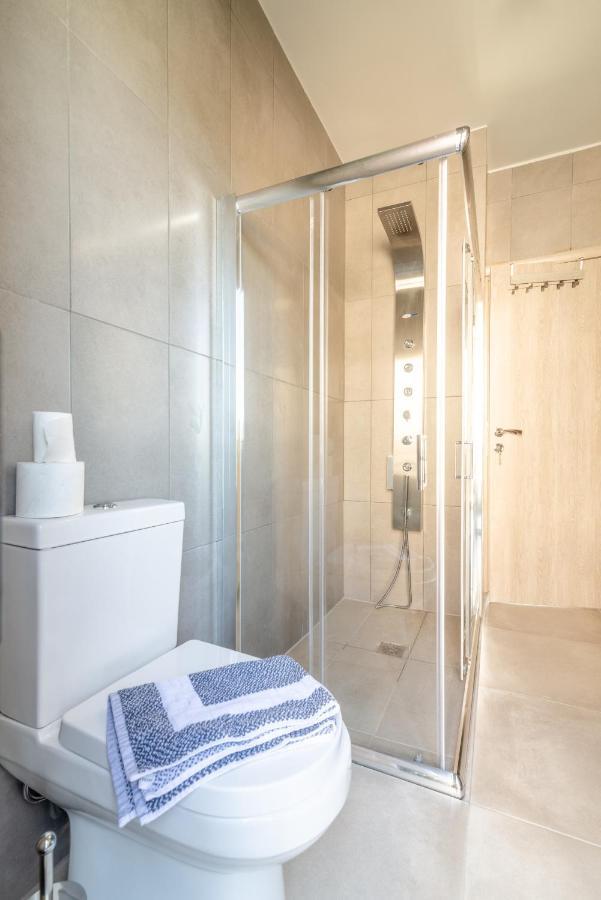 Modern Private With Infinity Pool Iraklion
