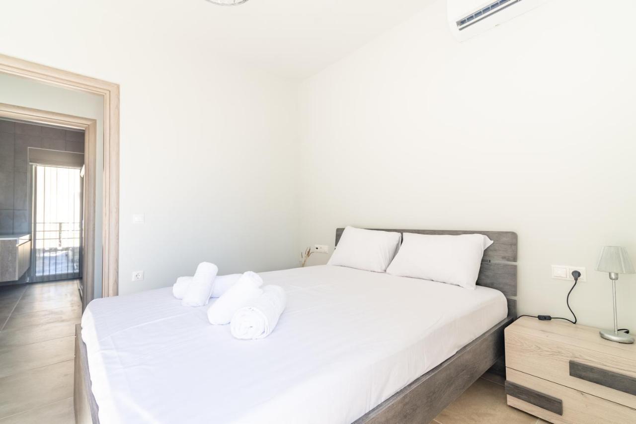 Modern Private With Infinity Pool * Heraklion (Crete)