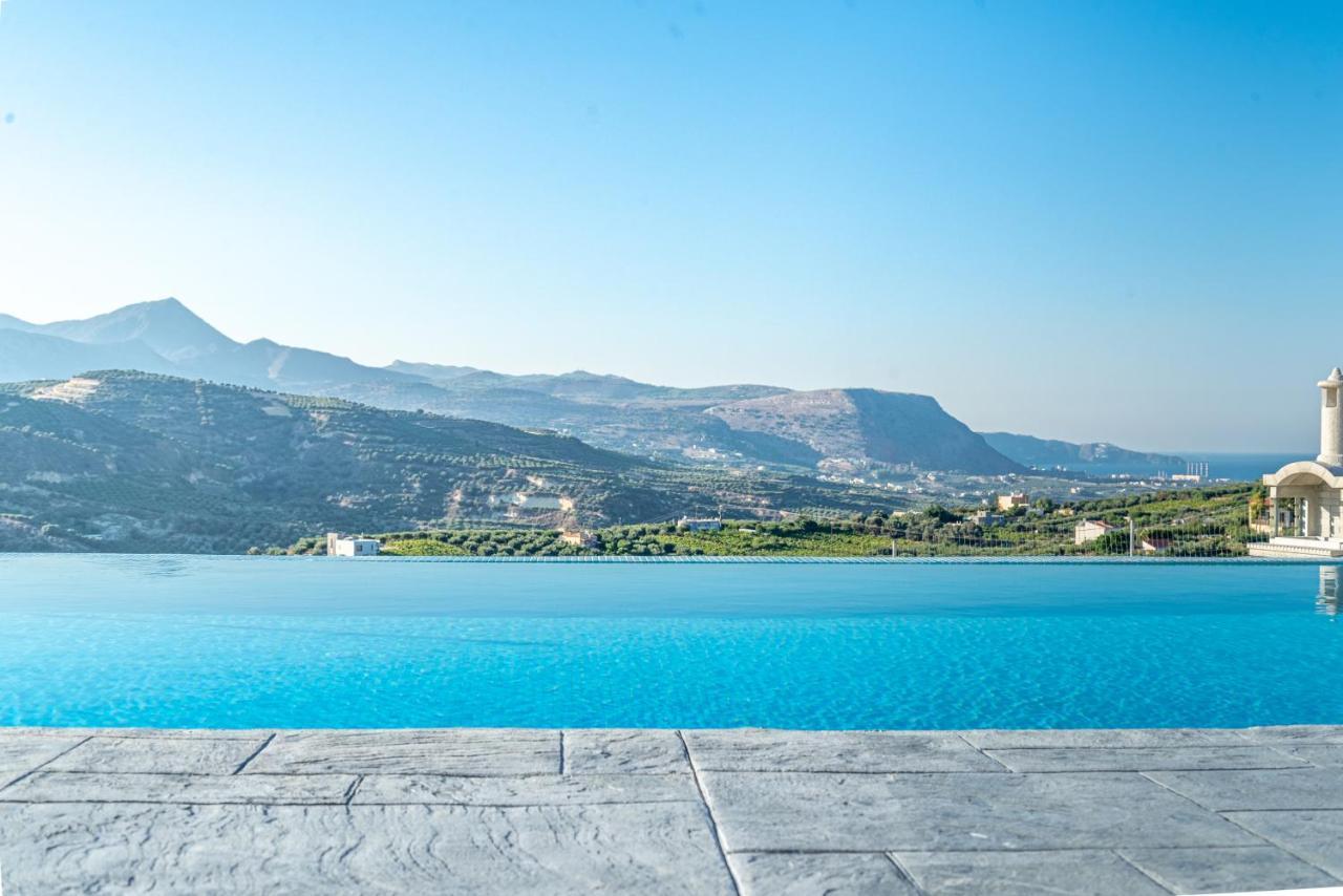 Modern Private With Infinity Pool Héraklion