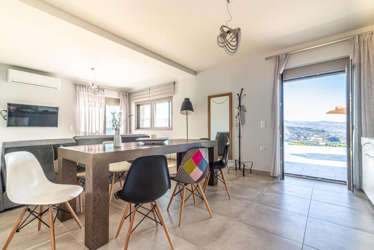 Modern Private With Infinity Pool Heraklion (Crete)