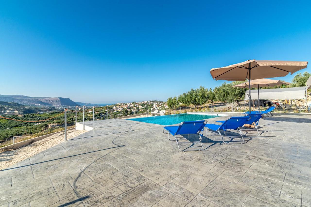 Modern Private With Infinity Pool *