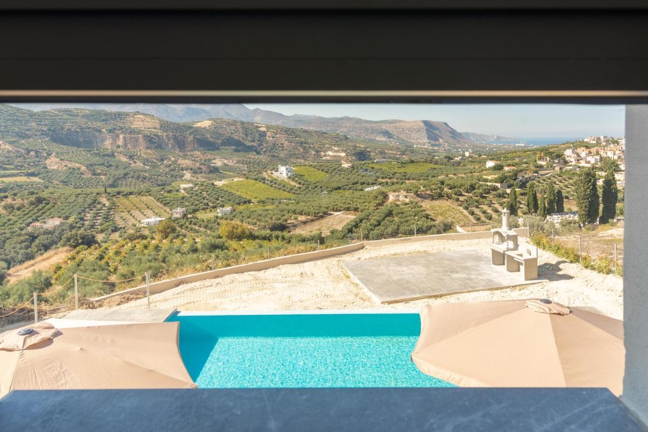 Modern Private With Infinity Pool Héraklion